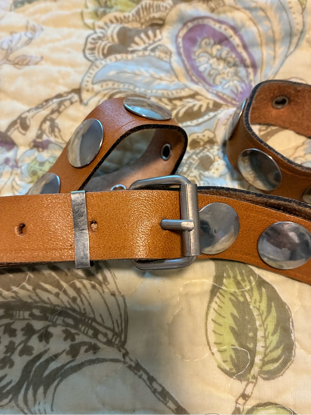 BBC Womans  Stud Belt with Silver Discs